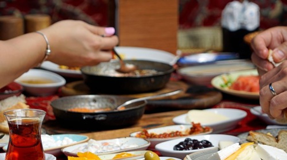 Zjedli populárne jedlo a zomreli: Pre muža sa dovolenka zmenila na horor, neprežila žena ani jeho dve deti