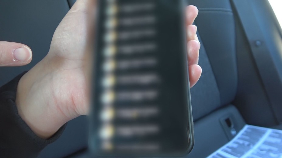 Vieme, aké správy mala posielať obvinená učiteľka (36) žiačke (12): „Nabudúce už nebudeš mať zaviazané očká“