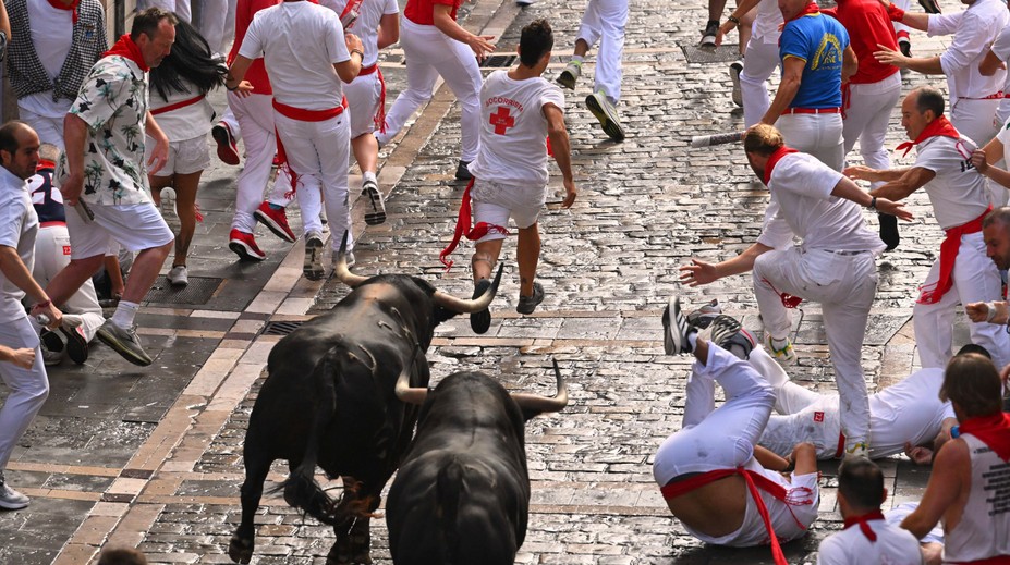FOTO+VIDEO: V Pamplone sa konal tradičný beh s býkmi. Od roku 1924 si vyžiadal už 16 životov