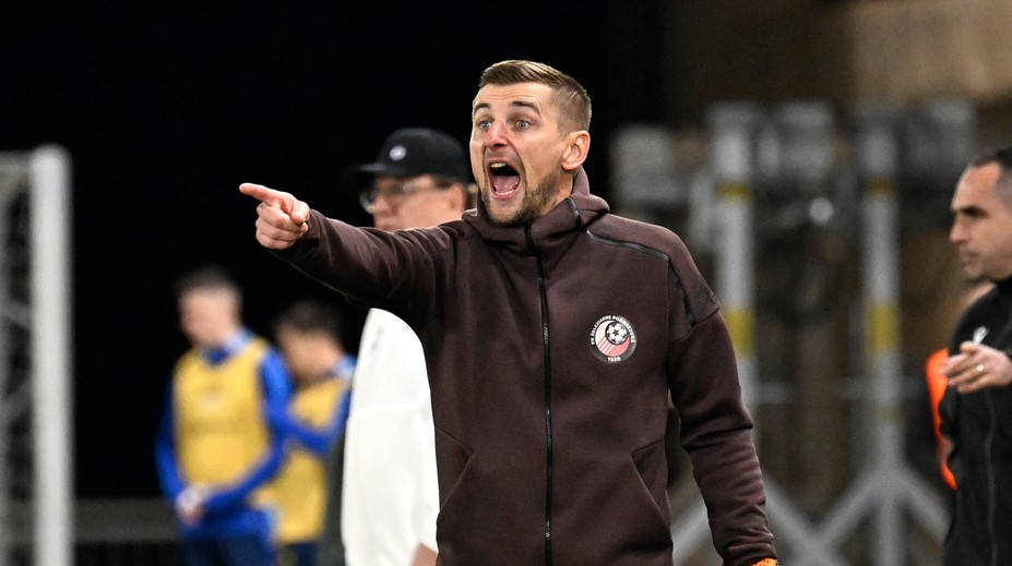 Pred mesiacom valcovali, teraz sa topia. Tréner Podbrezovej na rovinu o osobných cieľoch v kabíne