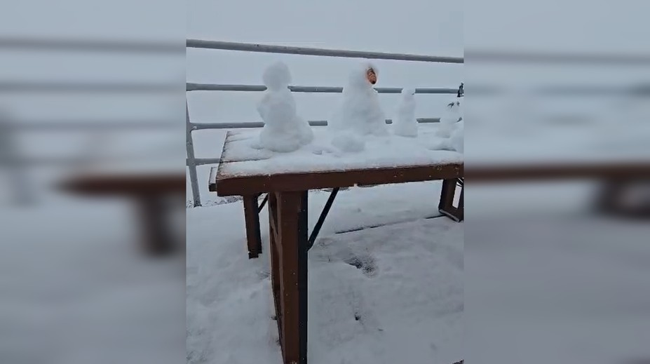 VIDEO: Zabudnite na letnú idylku. Tatry zasypáva sneh