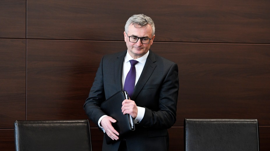 Predseda Ústavného súdu SR Fiačan sa ospravedlnil za únik informácií do médií. Nevidí však dôvod na odstúpenie