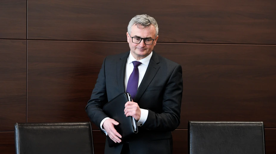 Predseda Ústavného súdu SR Fiačan sa ospravedlnil za únik informácií do médií. Nevidí však dôvod na odstúpenie