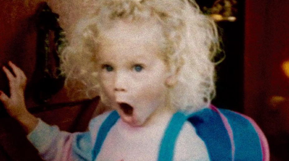 Uhádnete, kto je toto dievčatko? Vyrástla z nej slávna speváčka