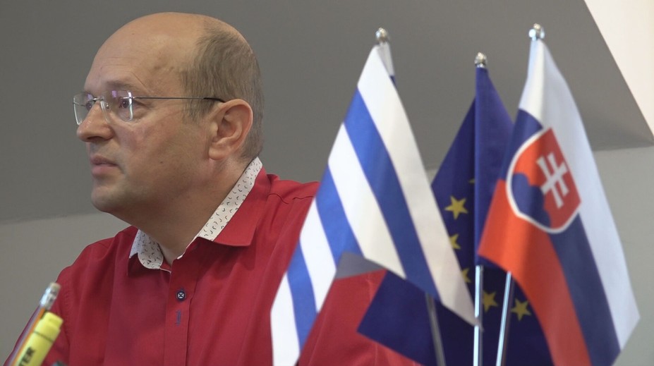 Primátor Nemšovej rozhodol o peniazoch bez vedomia poslancov. Zdôvodnenie policajtov nepresvedčilo