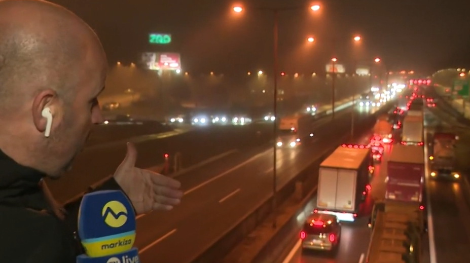 V Bratislave celý deň kolabuje doprava. Párminútová cesta môže trvať hodiny