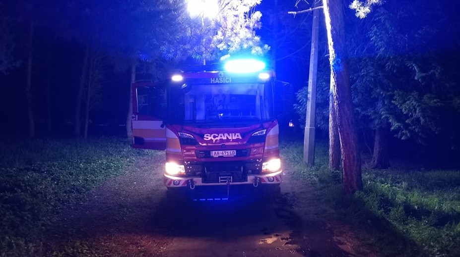 V bratislavskej Rači horela kotolňa v bytovke. Ľudí evakuovali z budovy