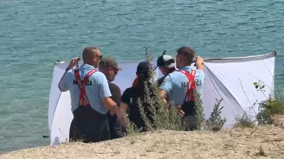 FOTO+VIDEO: Boli spolu vo vode a zrazu zmizla. Svedkyňa opísala dramatické chvíle pri Čunovskom jazere