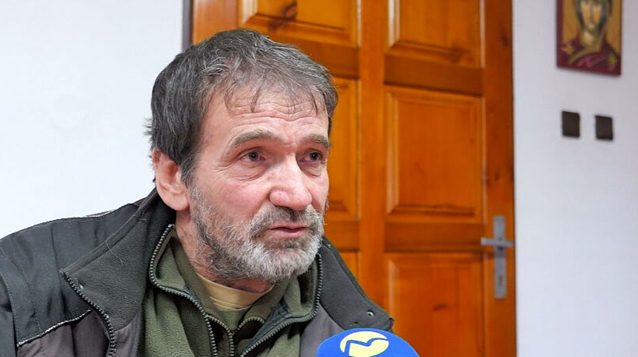 Niektorí ho milujú, iní zatracujú. Farár Marián Kuffa už 35 rokov buduje malé mestečko v dedine pod Tatrami