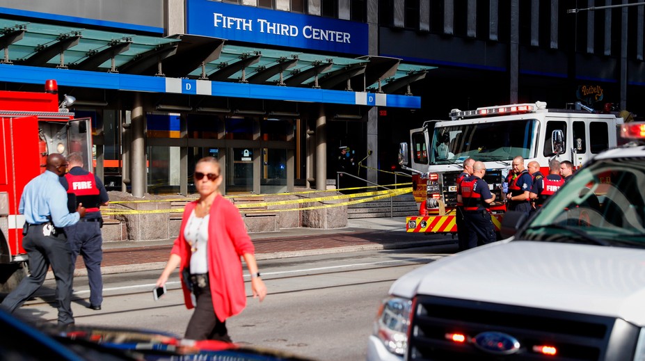 Prestrelka v americkej banke: Zomreli štyria ľudia vrátane útočníka