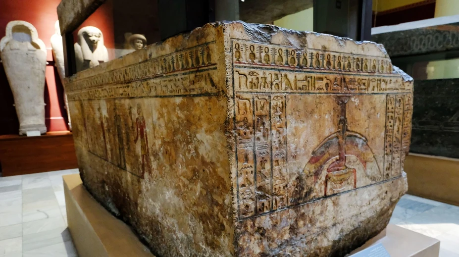 FOTO: Archeológovia objavili v bruchu starovekej múmie z Egypta nečakaný predmet