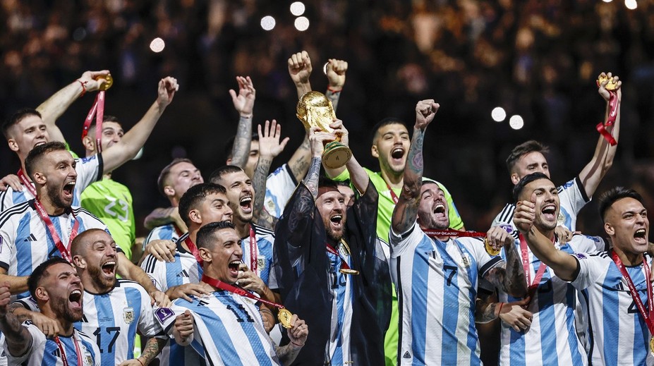 Tréner Holandska: Messi musel vyhrať majstrovstvá sveta. Bolo to plánované