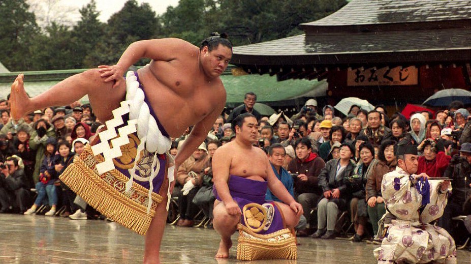 Ako prvý cudzinec získal titul veľmajstra. Zomrel legendárny zápasník sumo Akebono
