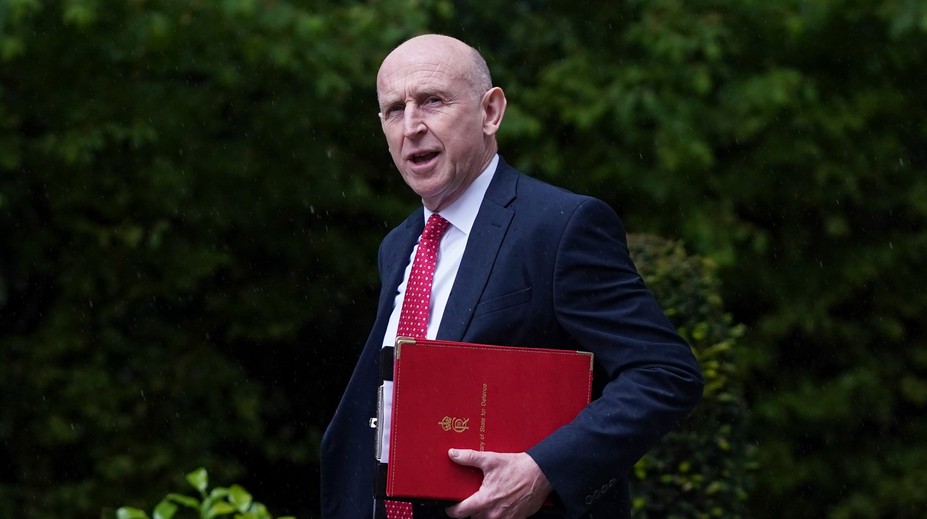 Britský minister obrany Healey podal demisiu pre spory o vojenské výdavky