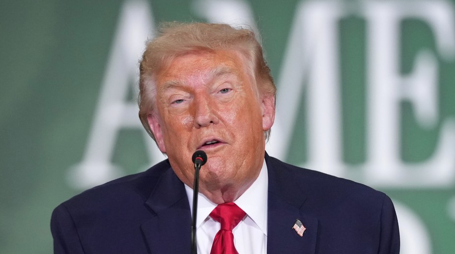 Trump chce stopnúť Netanjahua: Zavolám Bibimu, aby sa nemstil