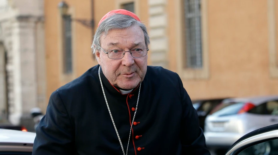 Jeden z najbližších pracovníkov pápeža priznal, že sa cirkev dopustila obrovských chýb