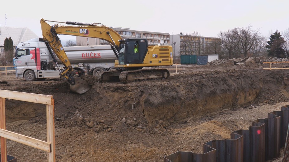 Najväčšia investícia v Dubnici and Váhom za dlhé roky. Plaváreň s otvárateľnou stenou sa stáva realitou