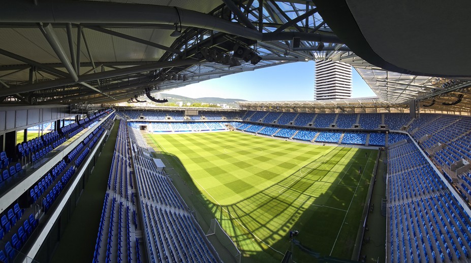 Rizikový futbal: Po ukončení zápasu došlo k poškodeniu majetku na štadióne