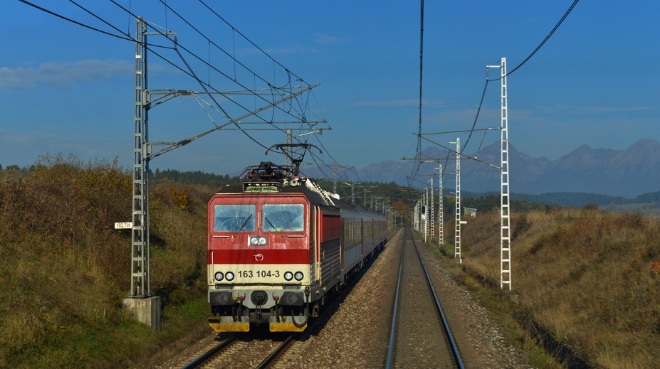 Novinky vo vlakoch: Veľká časť Slovákov si už nebude musieť kupovať lístok na cestovanie