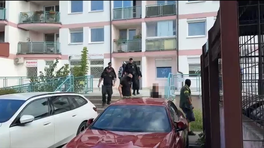 VIDEO: Veľká policajná razia v Bratislave. Týkať sa má extrémnej pornografie