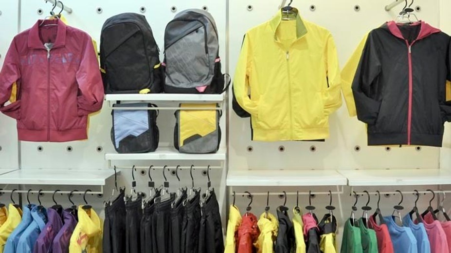 Známy reťazec so športovým oblečením mení majiteľa, niektoré obchody ani neotvorí