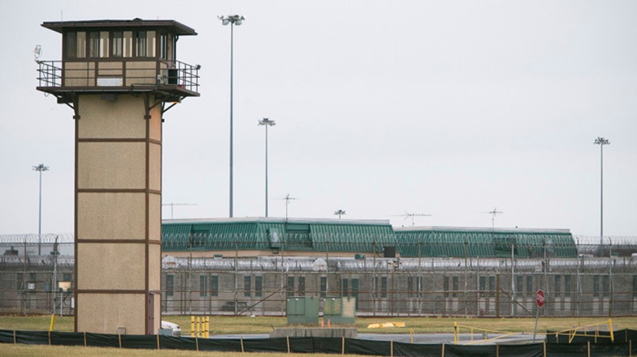 V Delaware sa vzbúrili väzni, zajali piatich dozorcov