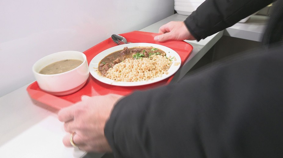 Dobrá správa pre pracujúcich. Od apríla stúpne stravné aj hodnota gastrolístkov