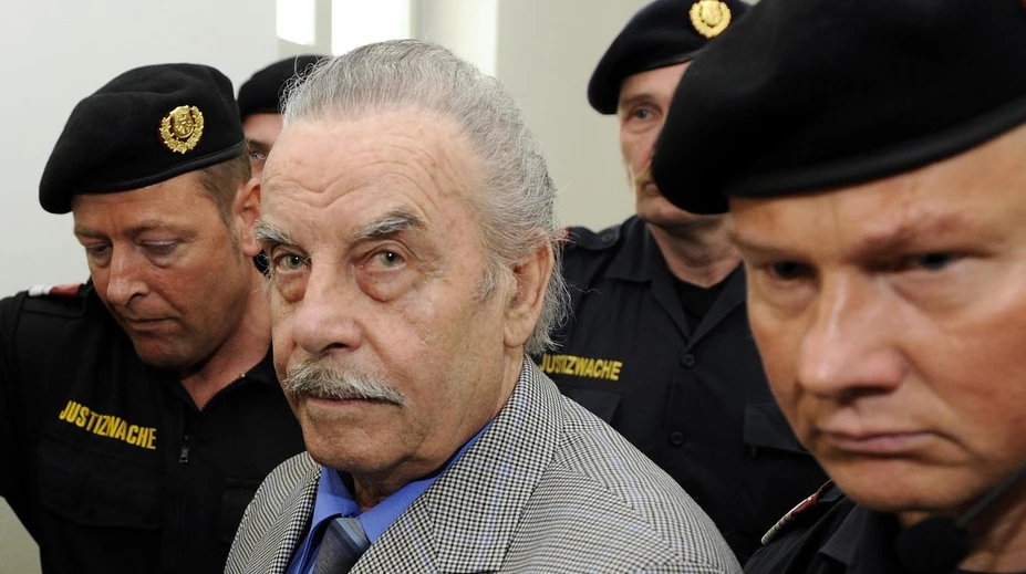 Rakúsky sexuálny deviant Fritzl, ktorý väznil a znásilňoval svoju dcéru, požiadal o prepustenie