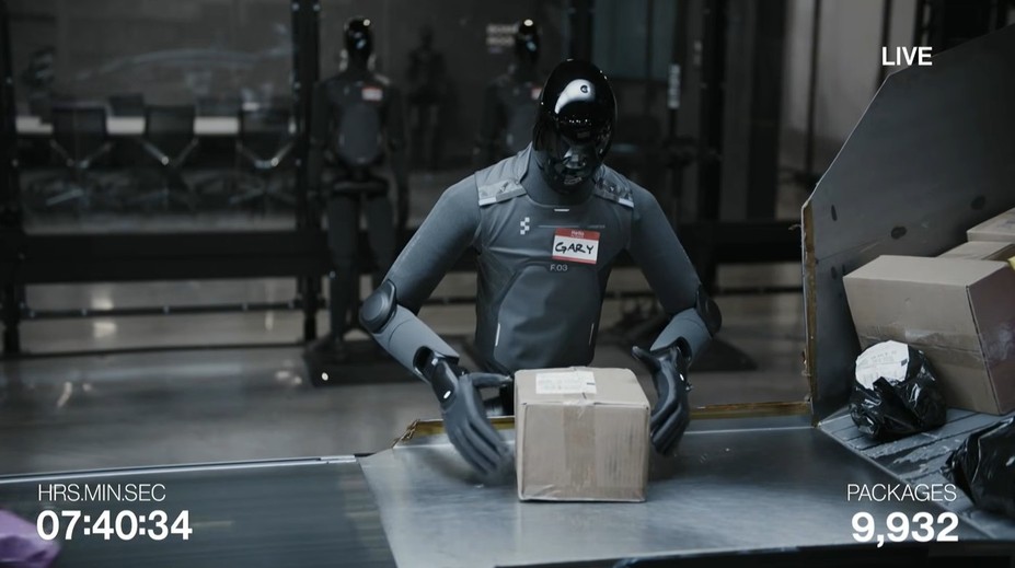 Koniec ľudí vo fabrikách? Robot triedi balíky nonstop už celý týždeň