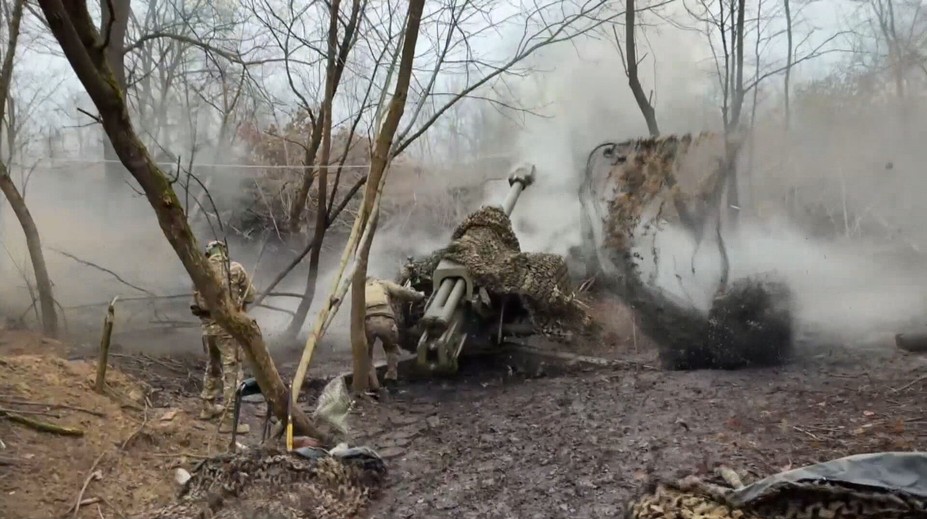 Vianoce v zákopoch, mier v nedohľadne. Ak padne ukrajinský front, vojna sa môže priblížiť aj k nám