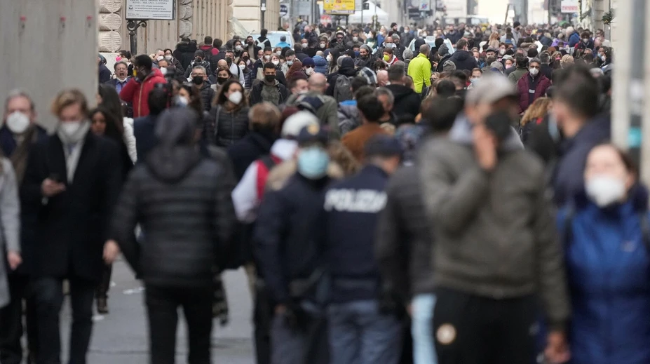Taliansko zavádza povinné očkovanie pre všetkých nad 50 rokov