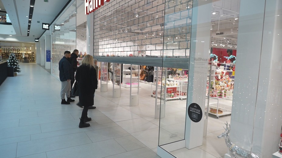 Stres a napätie do poslednej chvíle. Darčeky mnohí zháňali aj pár minút pred záverečnou