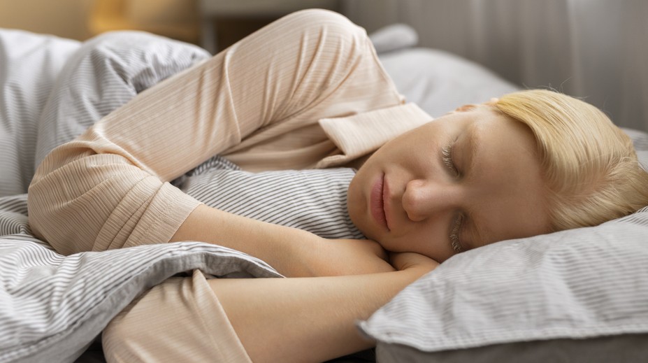 Je spanie na ľavom boku škodlivé pre srdce? Kardiológ má jasnú odpoveď