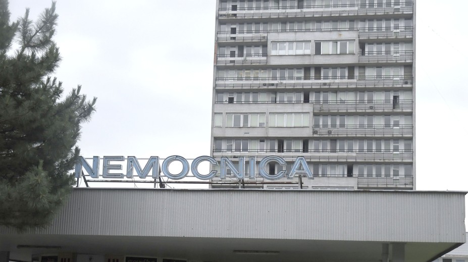 Urgent v bratislavskej nemocnici uzavreli. Prijali päť mužov, ktorí mohli byť zasiahnutí sírovodíkom