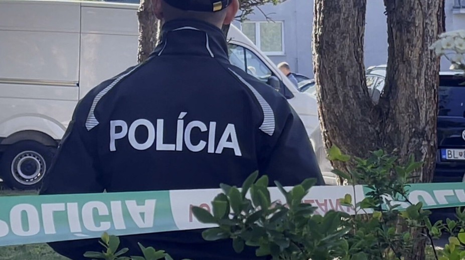 Hrozivý objav na balkóne v Banskej Bystrici. Našli tam mŕtvu ženu (†48)