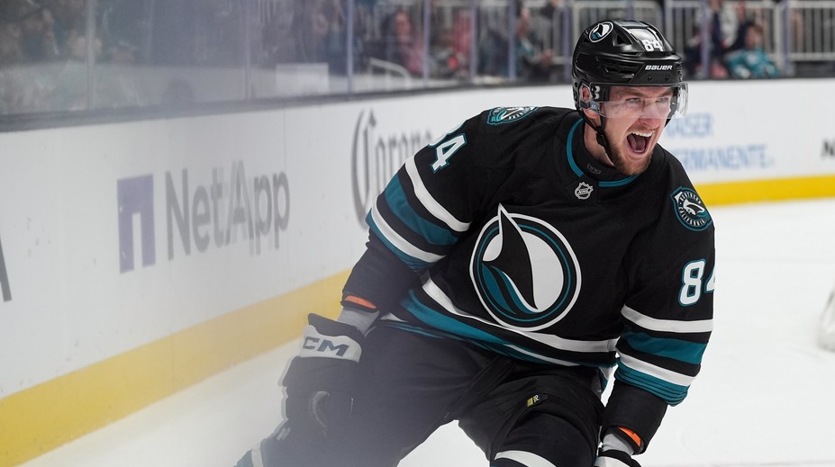 VIDEO: Regenda ukončil gólové suchoty, na triumf to ale nestačilo. Slafkovský pri výhre asistoval