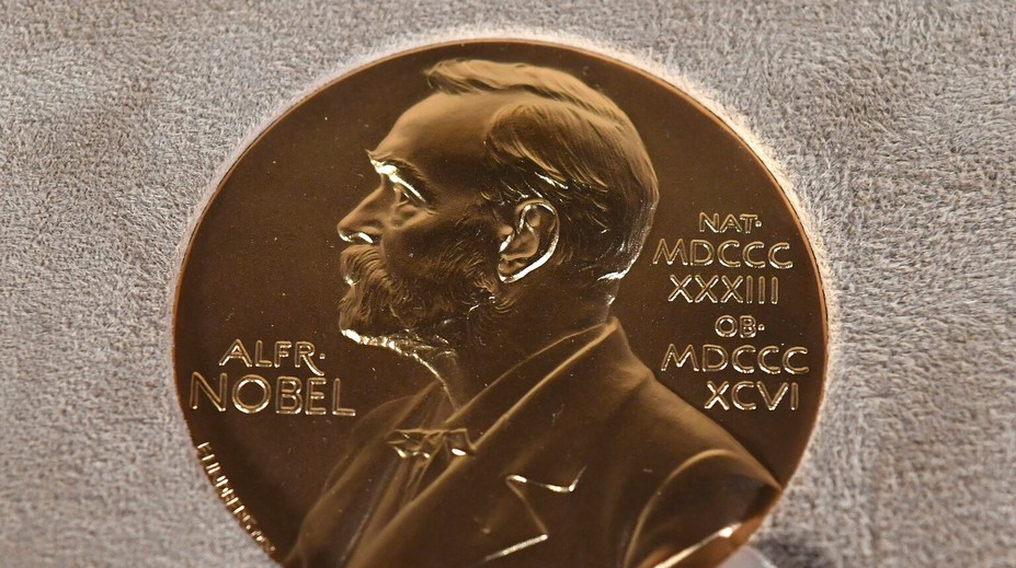 Spoznali sme laureáta Novej ceny za literatúru. Jeho životný príbeh je veľmi inšpiratívny
