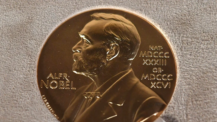 Spoznali sme laureáta Novej ceny za literatúru. Jeho životný príbeh je veľmi inšpiratívny