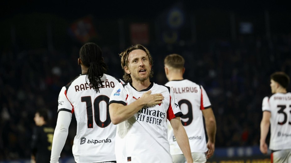 San Siro vo vare, milánske derby ovládlo AC a skresalo manko. Suslov si po zranení zvyká na väčšiu minutáž