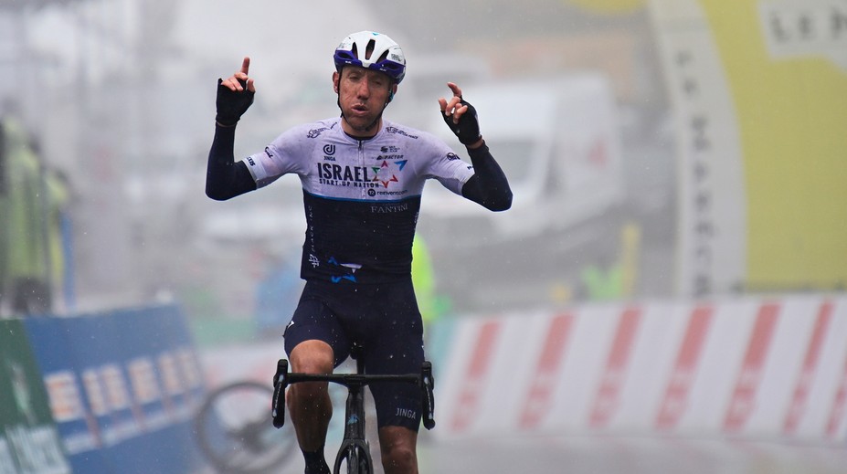 Štvrtú etapu Okolo Romandie vyhral Woods, Sagan o popredné priečky nebojoval