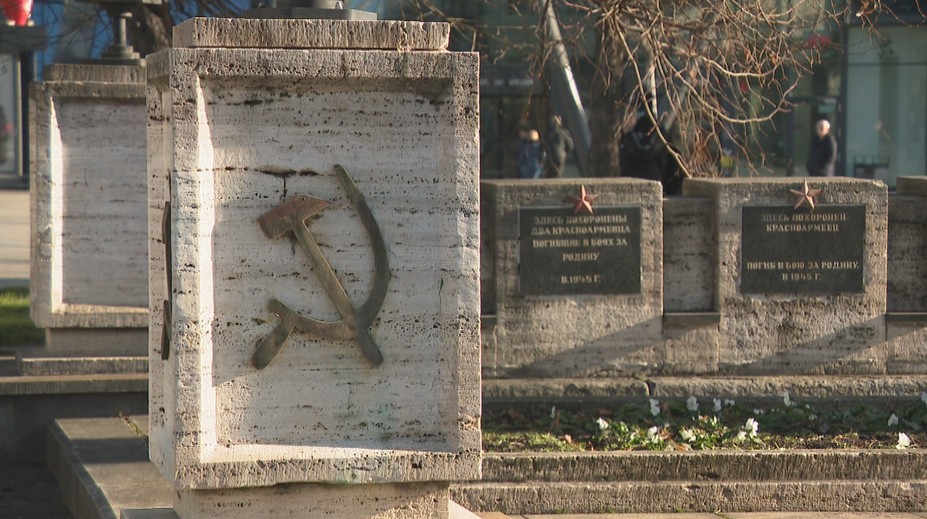 Vyhrážky a zastrašovanie v Košiciach: Proruská skupina bráni sovietsky pamätník