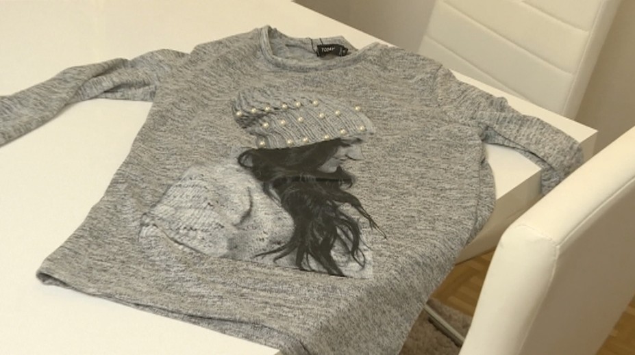 Podnikanie po ázijsky! Rakúšanke ukradli fotku z Facebooku, spravili z nej potlač na svetri