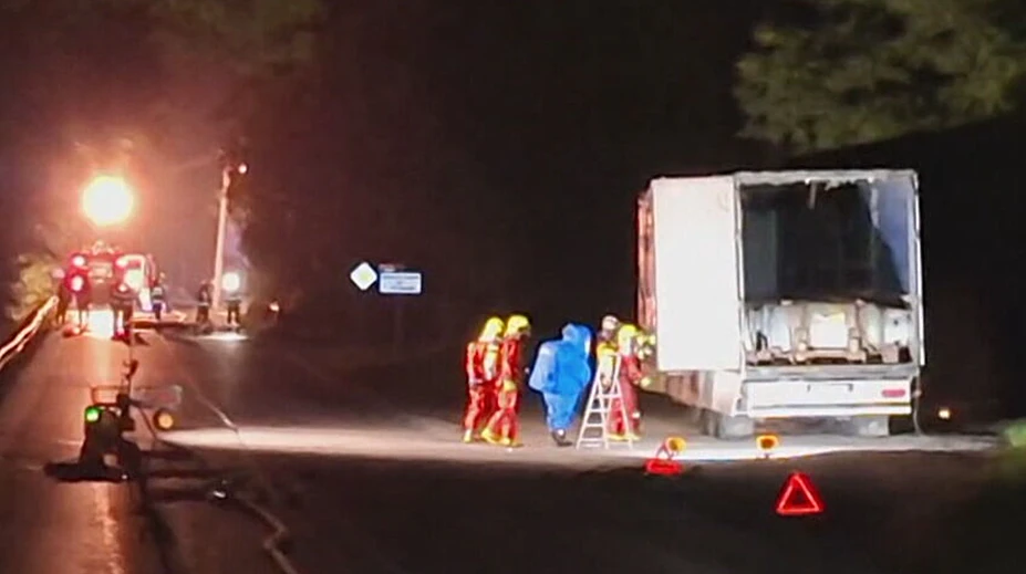 Stačí pár nádychov a môžete zomrieť. Z kamióna pri Prievidzi unikal toxický chlór