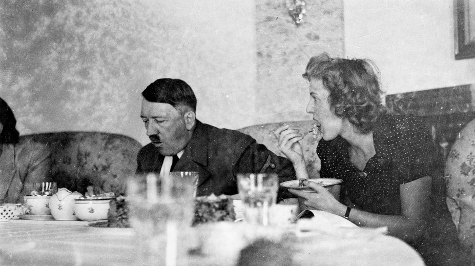 FSB zverejnila spis o posledných minútach života Adolfa Hitlera. Možno nezomrel vlastnou rukou, naznačujú Rusi