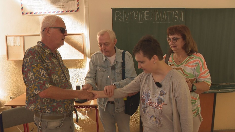 Deň plný prekvapení. Nevidiaca Kristína sa po 19 rokoch vrátila do školy pre zrakovo znevýhodnených