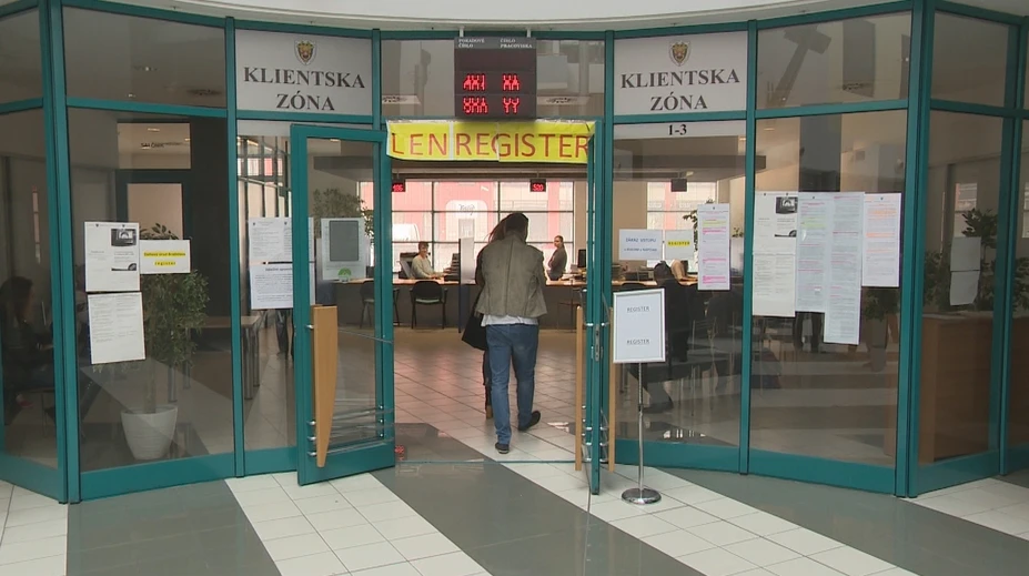 Pre pandémiu sa odložený termín platenia daní posúvať nebude. Máte posledné dni na zaplatenie