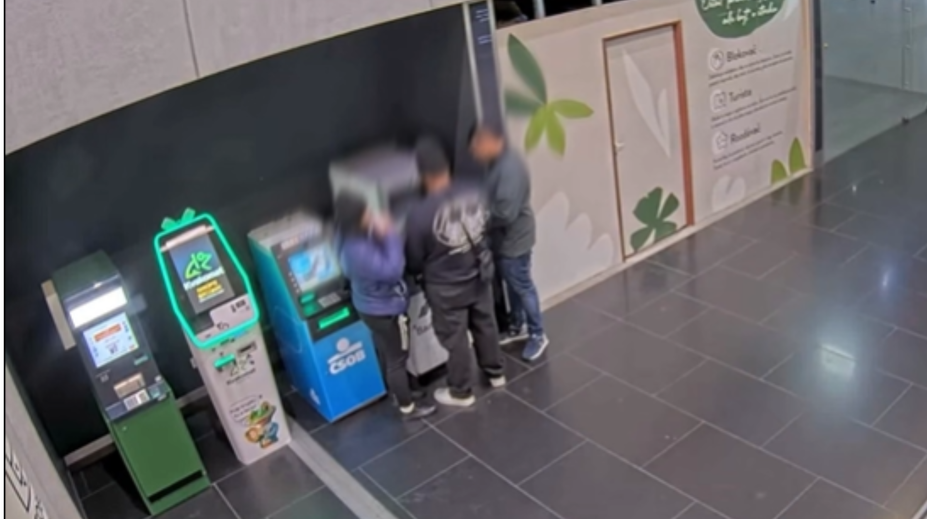 VIDEO: Bez trhavín a explózií. Skupina Venezuelčanov vybrala z bankomatov v Bratislave vyše 130-tisíc eur