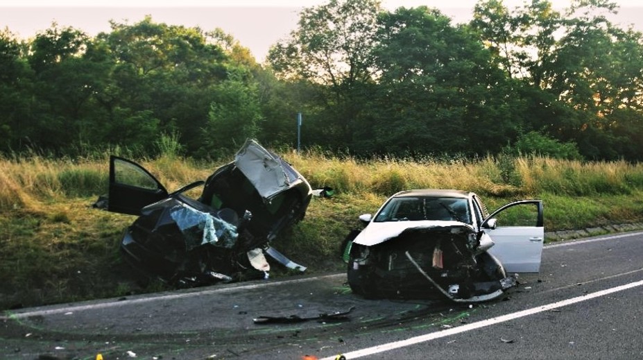 Pri tragickej nehode v smere na Lučenec prišli o život kandidátka za OĽANO a jej blízka osoba