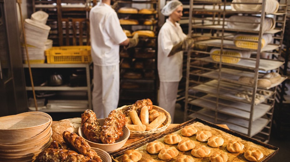 Po hydinároch hrozia zdražovaním už aj pekári. Za chlieb a rožky si možno od januára priplatíme