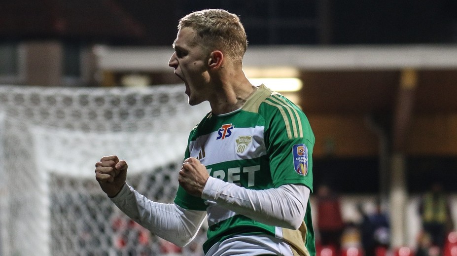 Bobček naďalej žiari. Tentokrát si to odniesol bývalý brankár Slovana Adrián Chovan